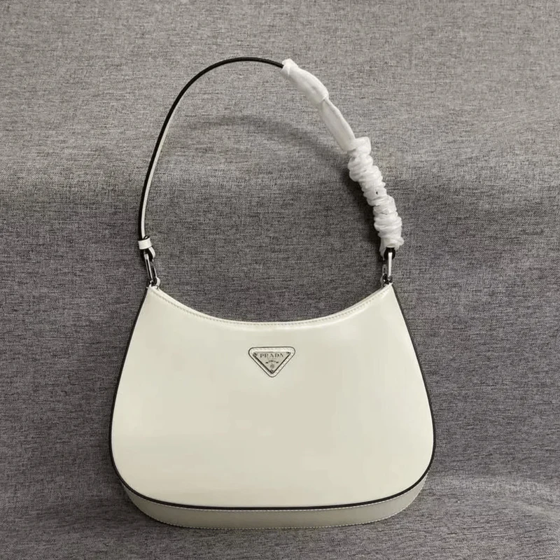 Prada – Cleo Schultertasche aus gebürstetem Leder