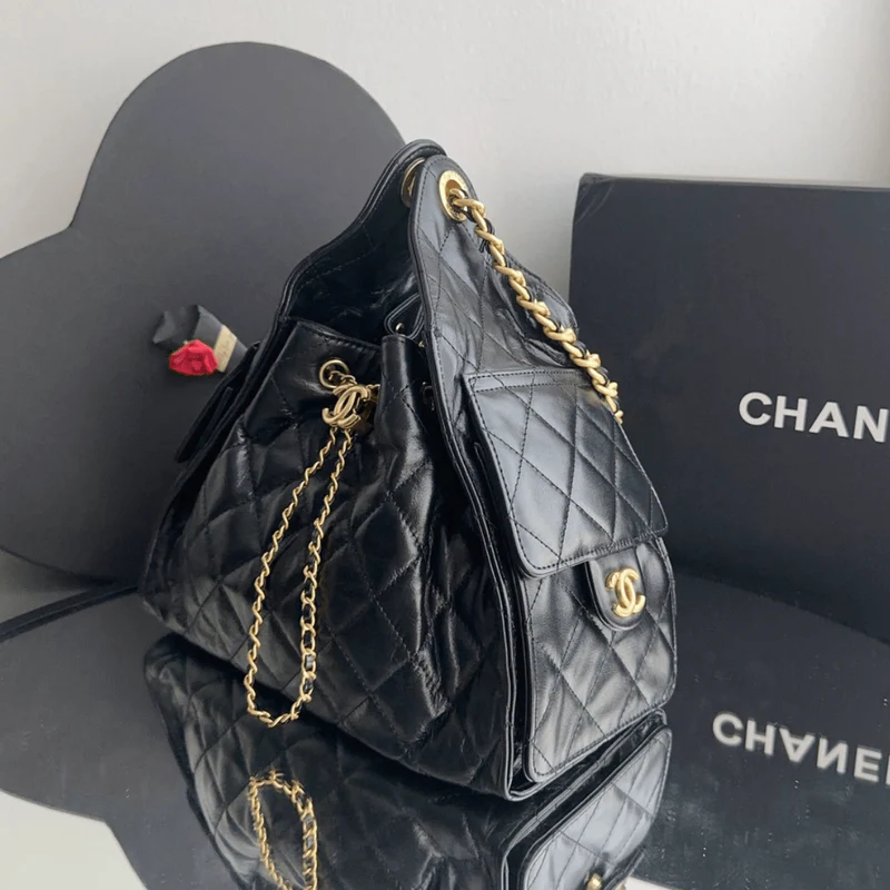 Chanel 25 Medium Tasche